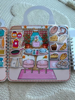 Libro de velcro “La Casita en un bolso”