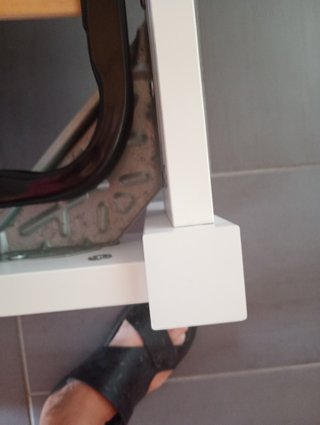 Letto singolo bianco in legno