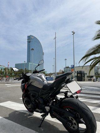 Kawasaki Z900 A2 2023 Negra/Gris