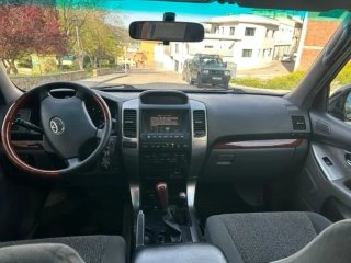 Toyota Land Cruiser 2004