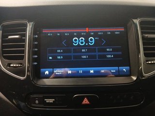 Kia Carens  1.7 CRDi VGT  Eco-Dynamics Concept