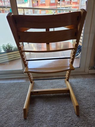 Silla evolutiva Stokke + cojín rayas
