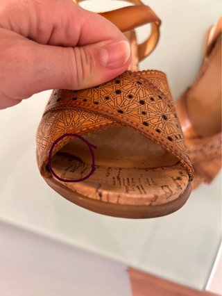 Sandalias Pikolinos cuña piel marrón/dorado
