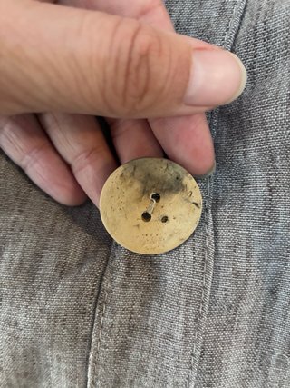 Conjunto beige y marrón