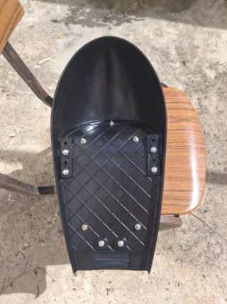 Asiento Cafe Racer Negro
