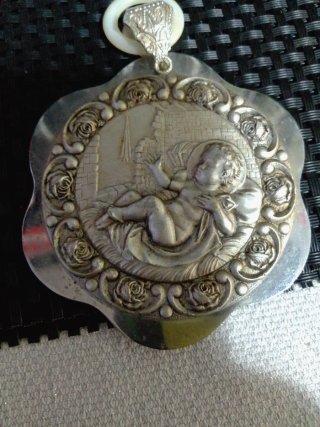 Medalla Cuna Niño Jesús Antigua Plata