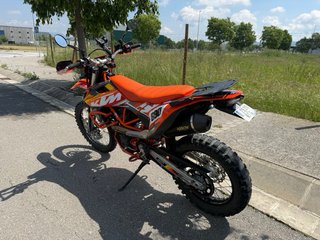 KTM 690 Enduro R 2025 - Garantía Oficial