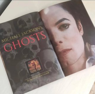 Blescow Magazine N4: BOTDF Michael Jackson collect