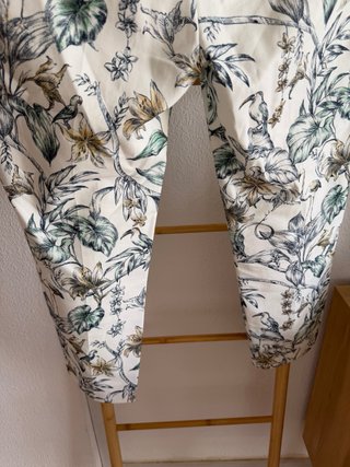 Pantalón Capri Zara Estampado Tropical