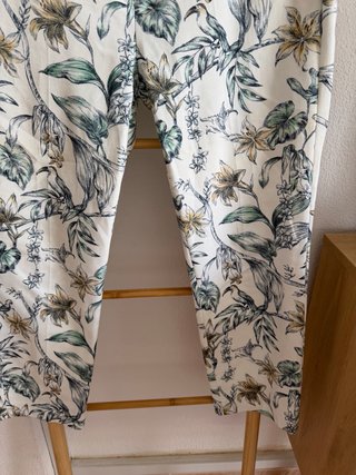 Pantalón Capri Zara Estampado Tropical