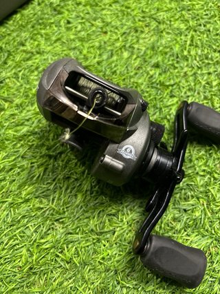 Carrete de pesca Casting Ducket 300 LG