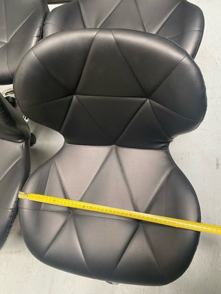 Sillas mariposa giratorias negras (8 unidades)