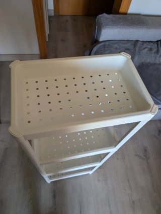 Estantería de plástico blanca Ikea