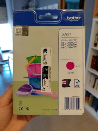 Cartuchos de tinta Brother LC221 y LC223
