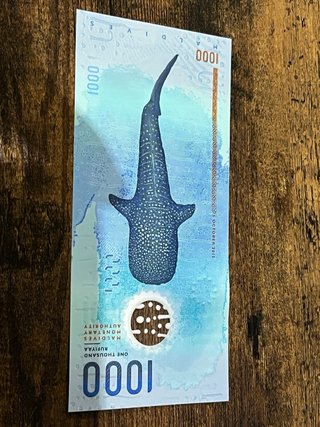 Billete 1000 Ryfinyaas 2015 tiburon ballena