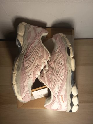 Zapatillas Asics Rosa y Blanco Talla 40
