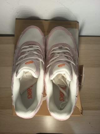 Zapatillas Asics Rosa y Blanco Talla 40