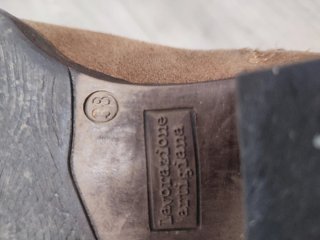 Botines de piel marrones tachuelas Talla 38