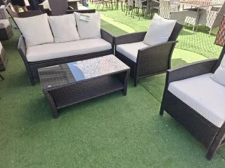 Conjunto Ratan Terraza y Jardín