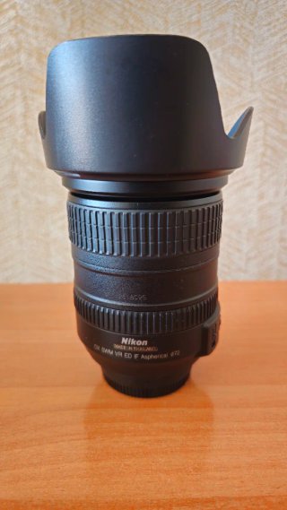 Objetivo Nikon 18-200 VR