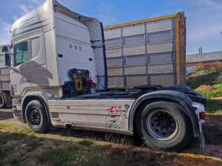 Scania v8 560