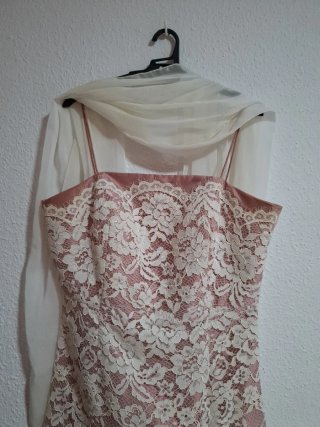 Vestido fiesta encaje flecos perlas