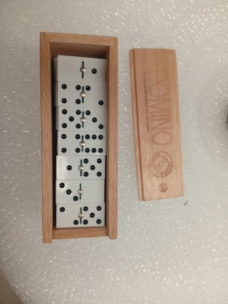 Dominó de madera