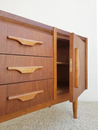 Aparador Mid Century. Vintage, 70s.