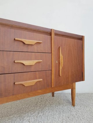 Aparador Mid Century. Vintage, 70s.