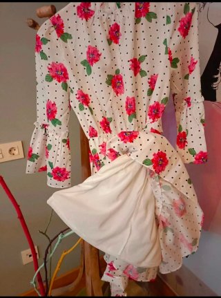 Vestido juvenil lunares y flores