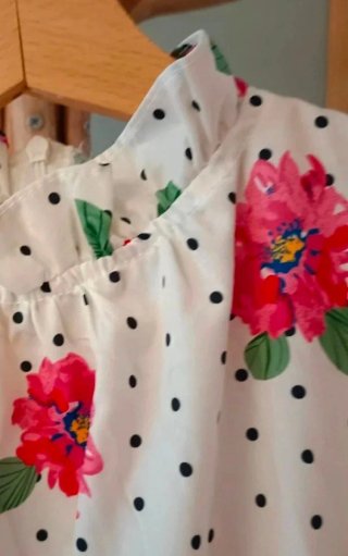 Vestido juvenil lunares y flores