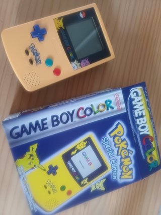 Game Boy Color Pikachu Edición Limitada