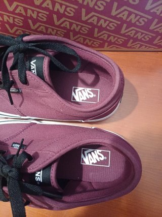 Zapatillas Vans Nuevas, con caja.