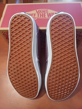 Zapatillas Vans Nuevas, con caja.