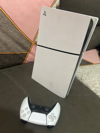 Consola PlayStation 5 con mando