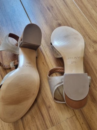 Sandalias Jhay Tacon Talla 37 Doradas/Plateadas