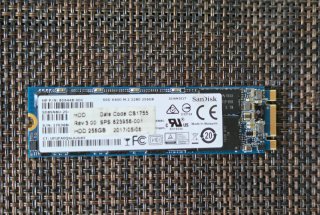 Disco SSD de 256GB en formato M.2 NVMe SanDisk