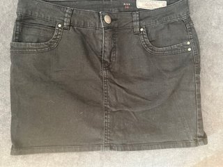 Lote falda y pantalón negro y vaquero