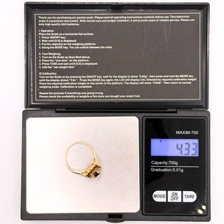 Anillo Piedras Centrales de oro 18k, 4.33 g, T-22.