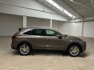 Porsche Cayenne S E-Hybrid