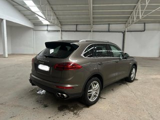 Porsche Cayenne S E-Hybrid