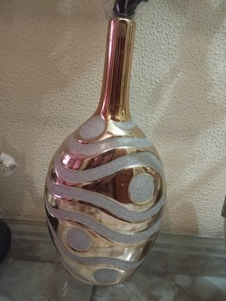 Jarrón Cerámico Diseño Contemporáneo Dorado