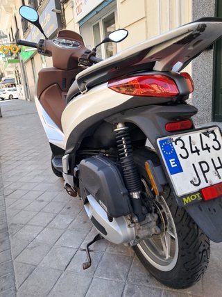 Piaggio Medley 125 ABS Blanca/Marrón