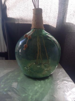 Botella antigua decorativa verde