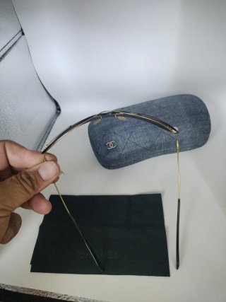 Gafas de sol Chanel negras,más Dior