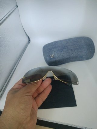 Gafas de sol Chanel negras,más Dior