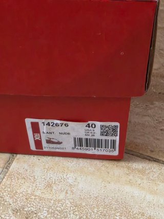 Sandalias de cuña Xti con pedrería talla 40