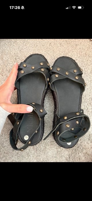 Sandalias Nicoli Negras Tachuelas