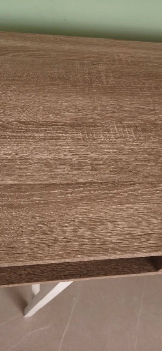 Escritorio Jysk moderno madera y metal
