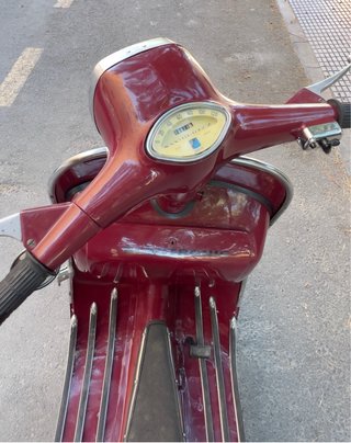 Vespa 160 detalles GT  1968 Restaurada